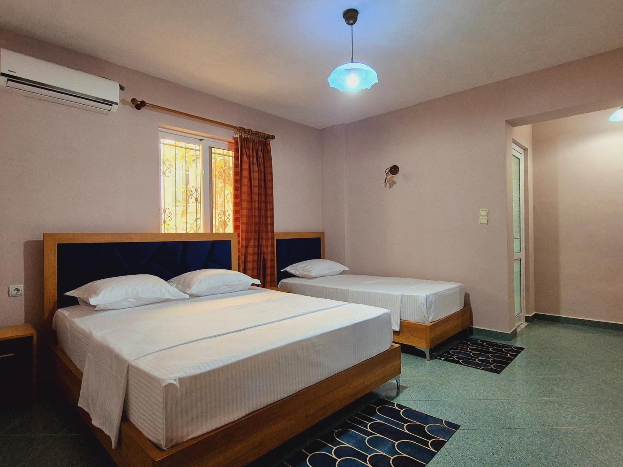 Barca Rooms Sarande Exterior photo